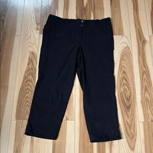 Title Nine capri pants